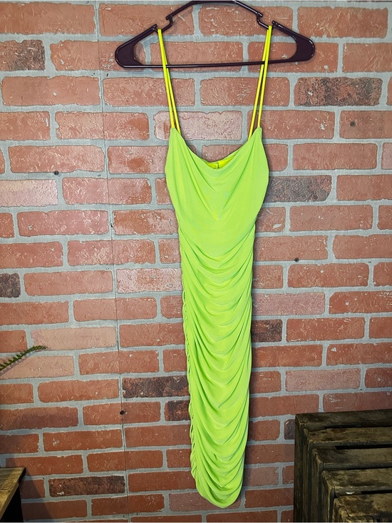 Oh Polly Dresses & Skirts - Oh Polly Dress Womens US 8 Neon Green Ruched Cowl Neck Bodycon Midi Y2K